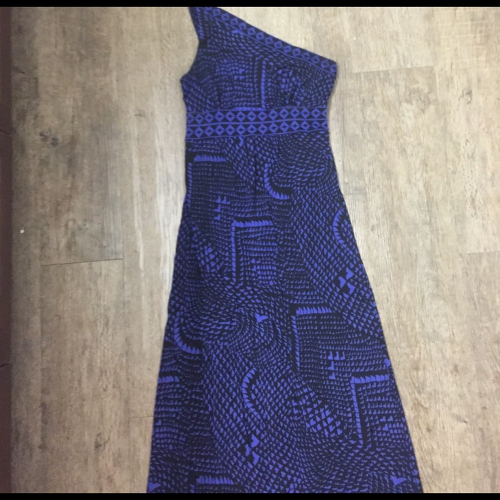 BCBGMaxAzria One-Shoulder Geometric Print Dress in Black and Blue